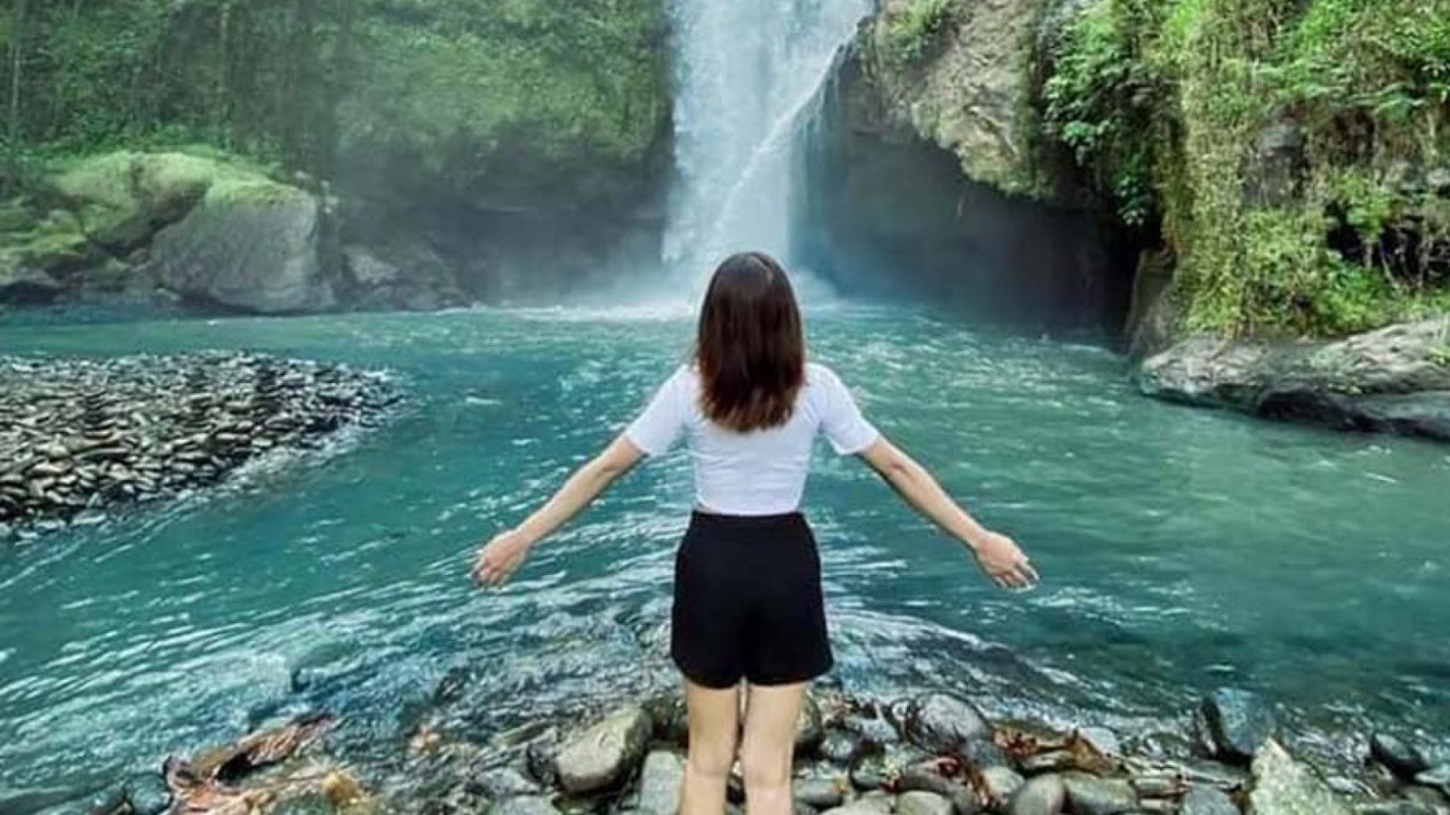 Tegenungan-Waterfall-Ubud-Tours.jpg