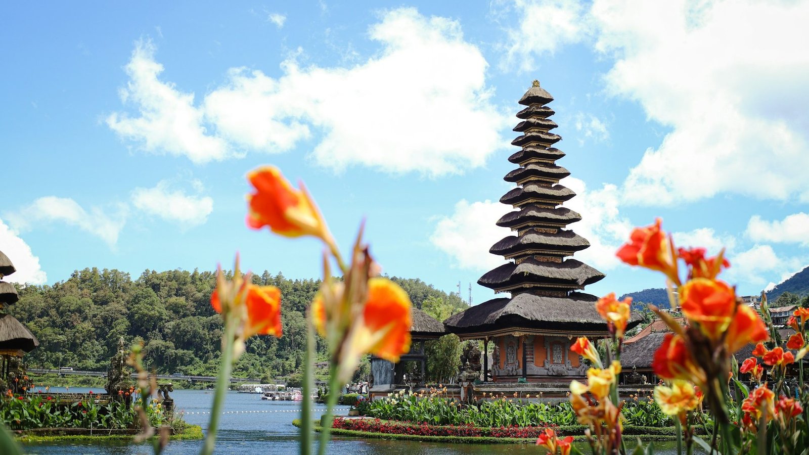 ulun danu beratan temple